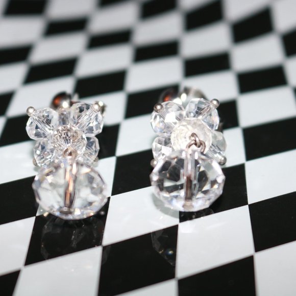 Crystal-like drop earrings silver tone clip ons - Picture 3 of 6